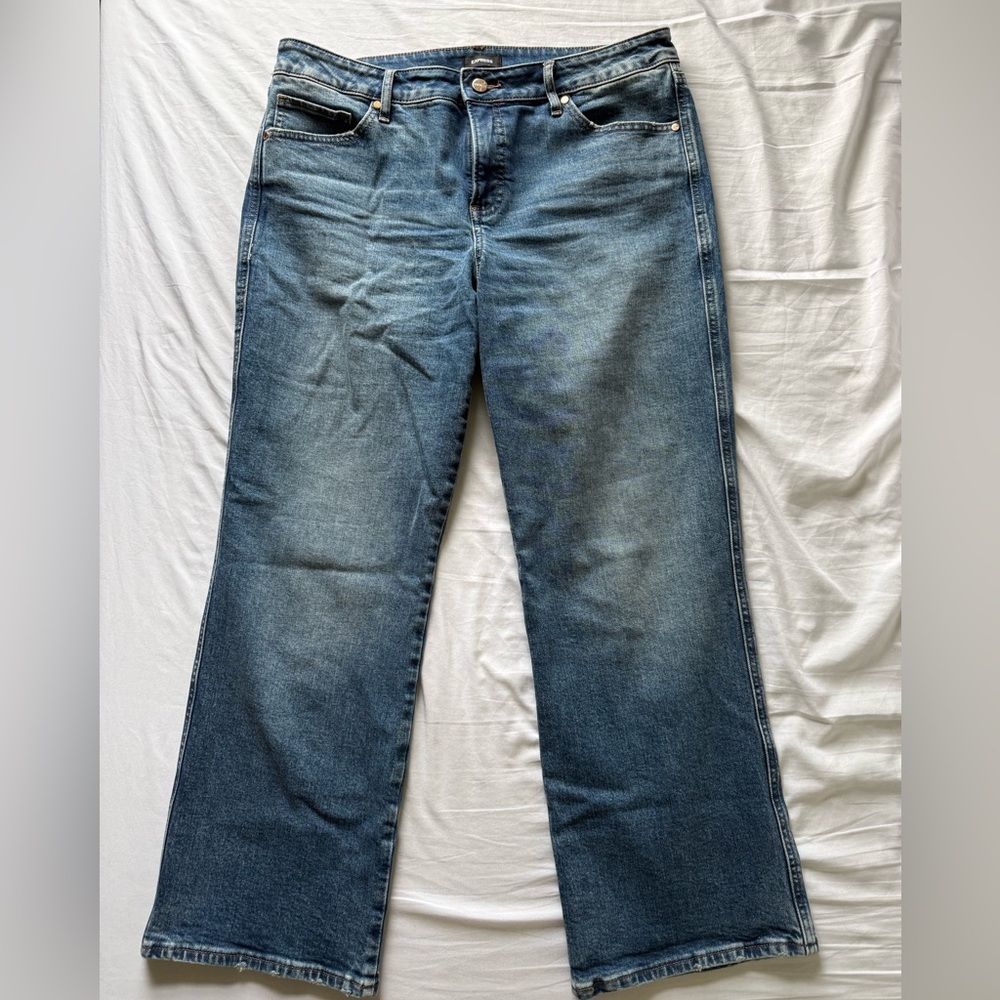 Express ‘90s Ankle Bootcut Jeans